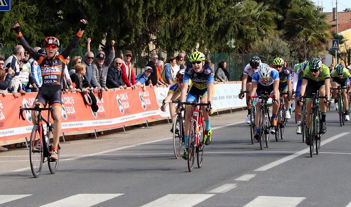 Raffaele Del Prete vince lo sprint a Pressana